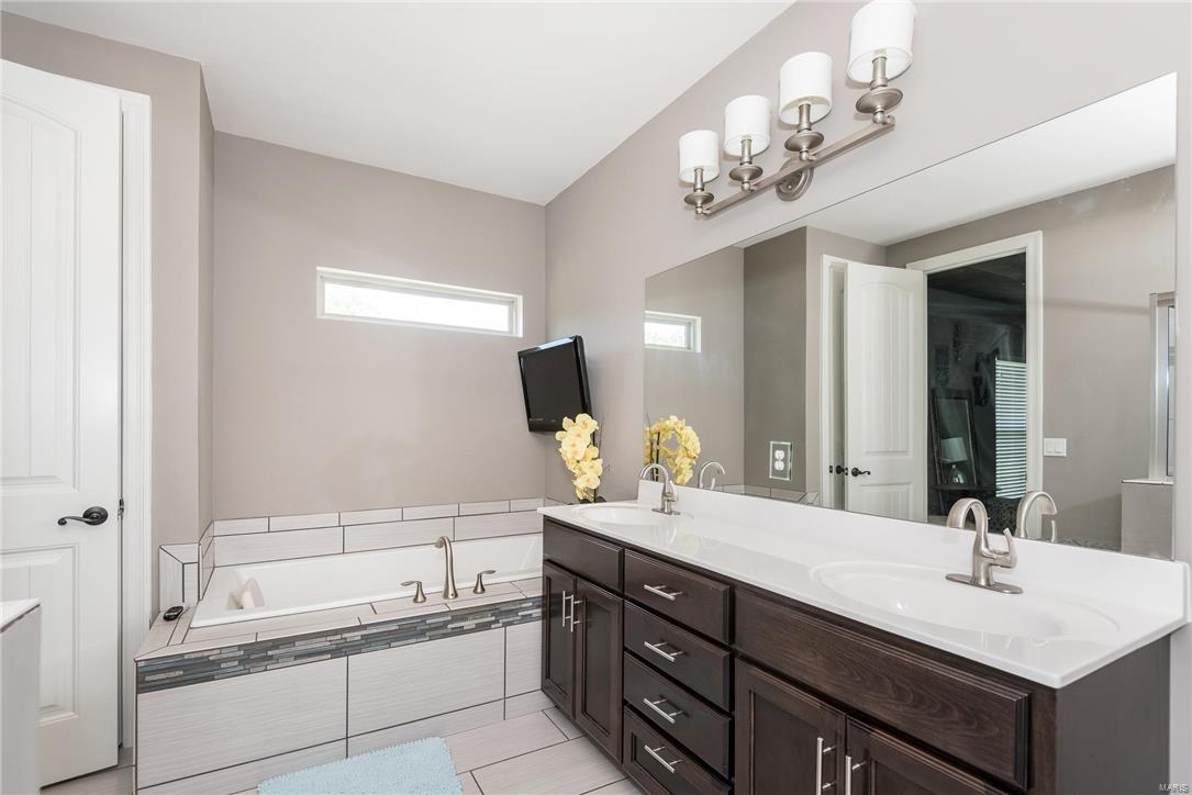 4644 Butler Hill Road St. Louis, MO 63128 - Photo 22 of 48 Gallery Image 22