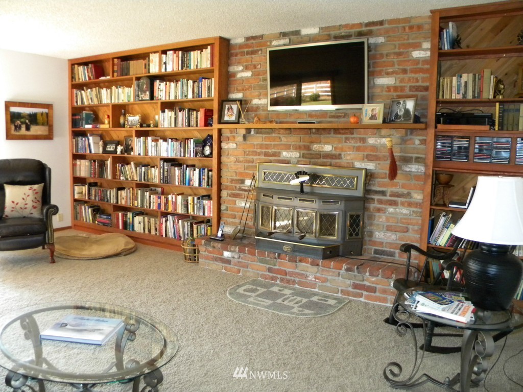 19222 Patterson Road East Orting, WA 98360 - Photo 8 of 15