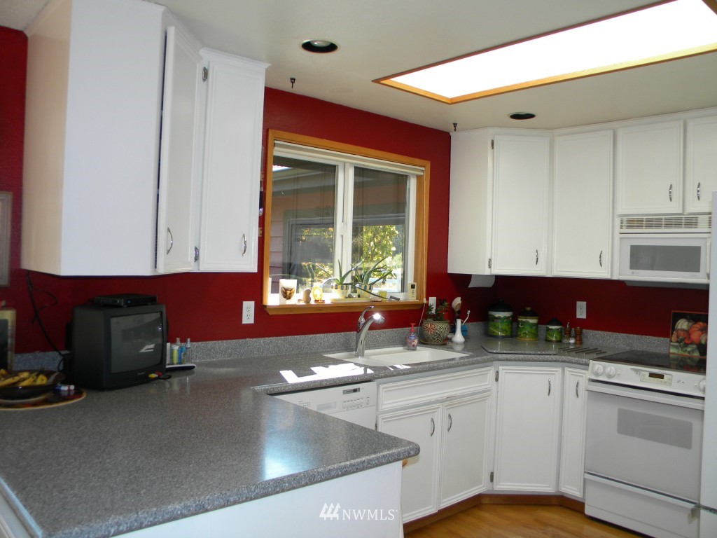 19222 Patterson Road East Orting, WA 98360 - Photo 10 of 15