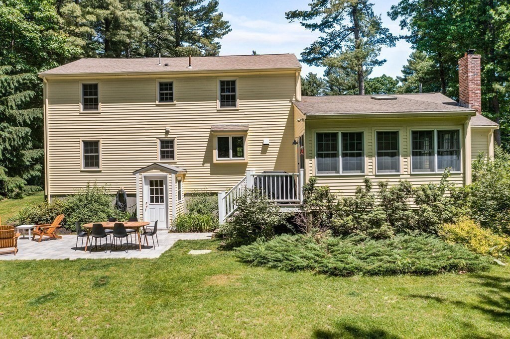 7 West Pine Drive Walpole, MA 02081 - Photo 28 of 35