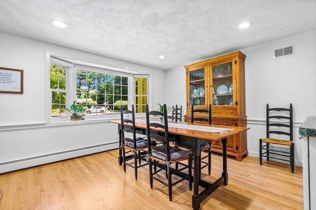 7 West Pine Drive Walpole, MA 02081 - Photo 7 of 35