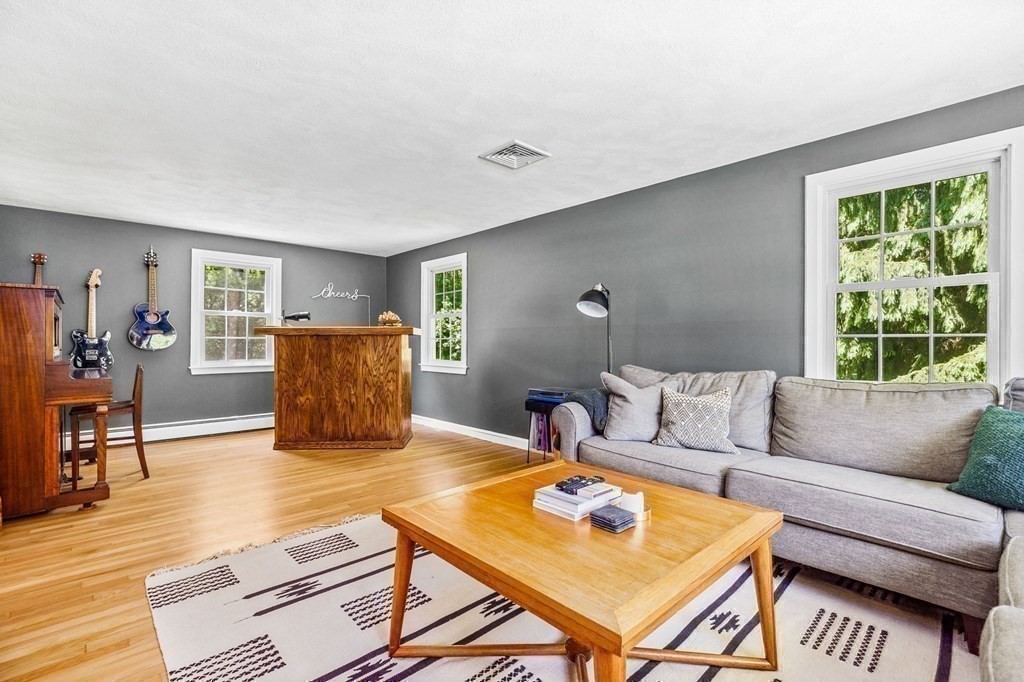 7 West Pine Drive Walpole, MA 02081 - Photo 10 of 35