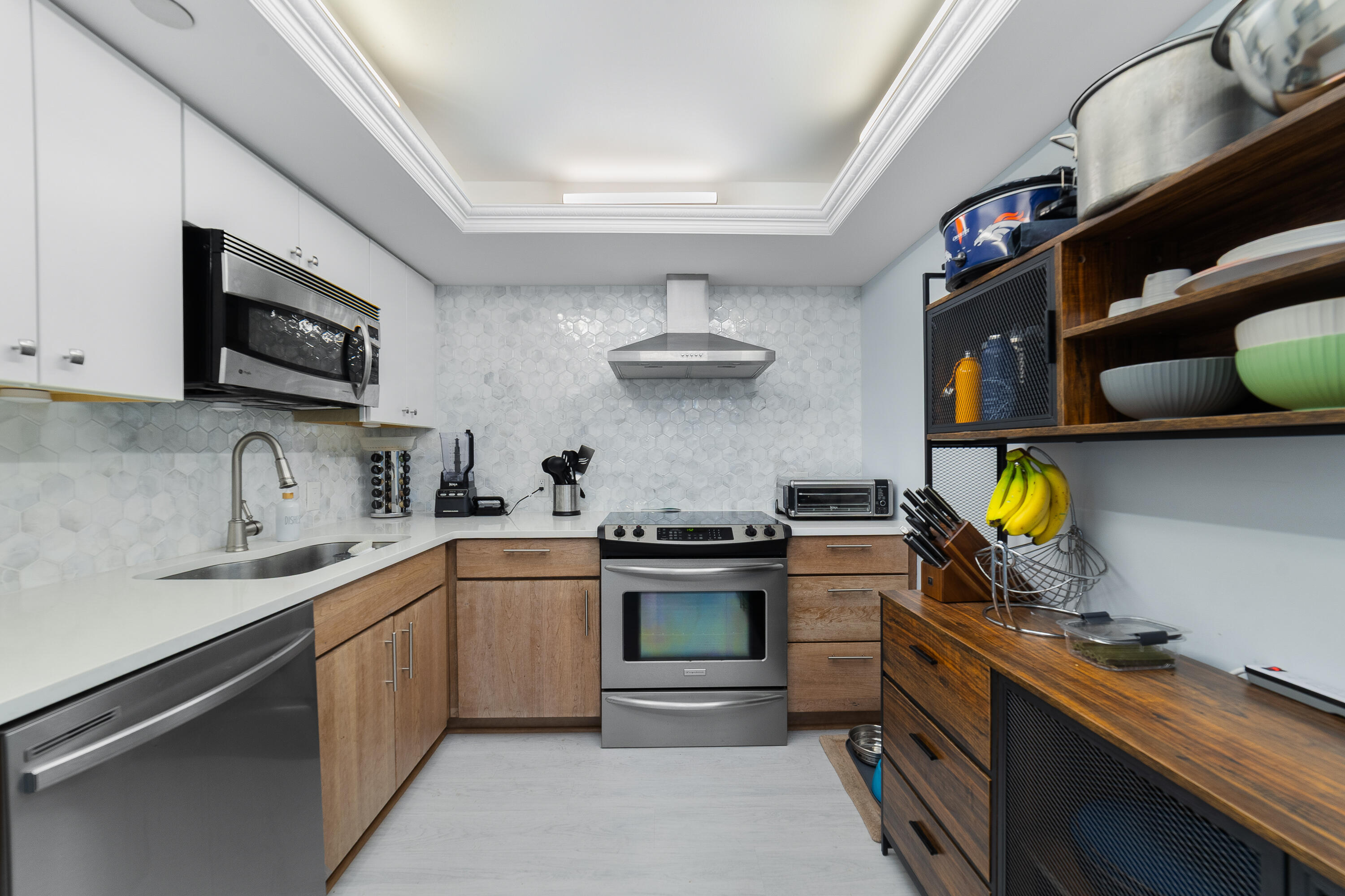 4101 North Ocean Boulevard, Unit 505 Boca Raton, FL 33431 - Photo 10 of 34 Kitchen