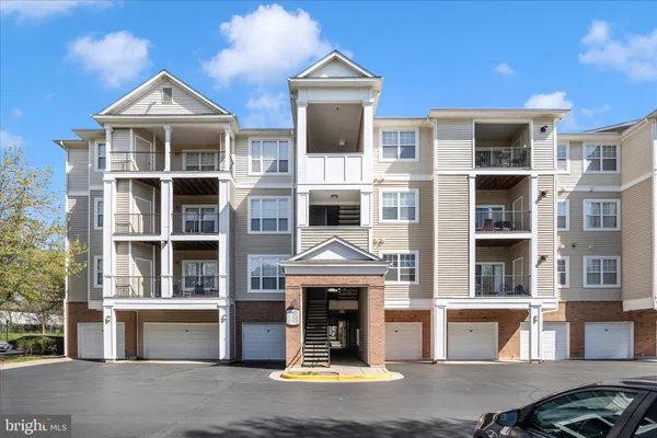 $314,999 | 19620 Galway Bay Circle, Unit 103, Germantown, MD 20874