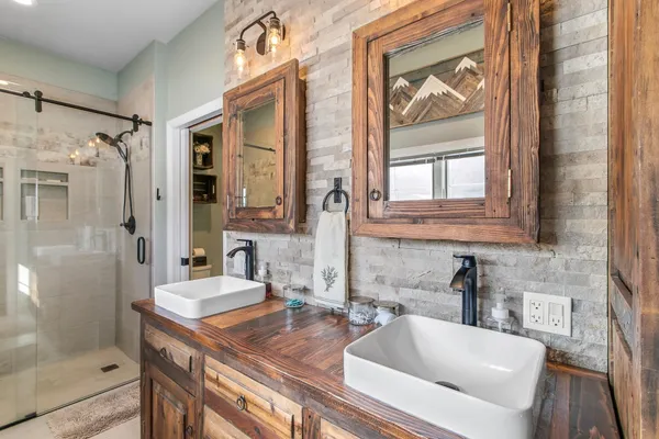 $1,250,000 | W11322 Red Cedar Drive, Lodi, WI 53555