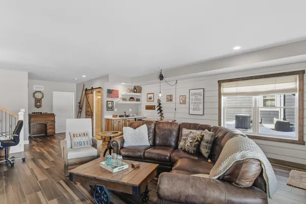 $1,250,000 | W11322 Red Cedar Drive, Lodi, WI 53555