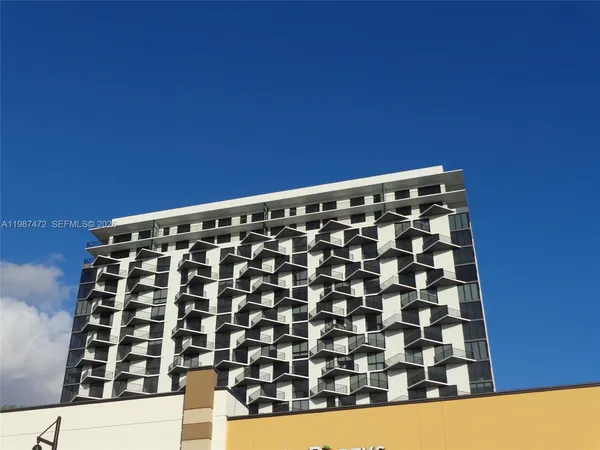 $3,200 | 5300 Paseo Boulevard, Unit 1114, Doral, FL 33166