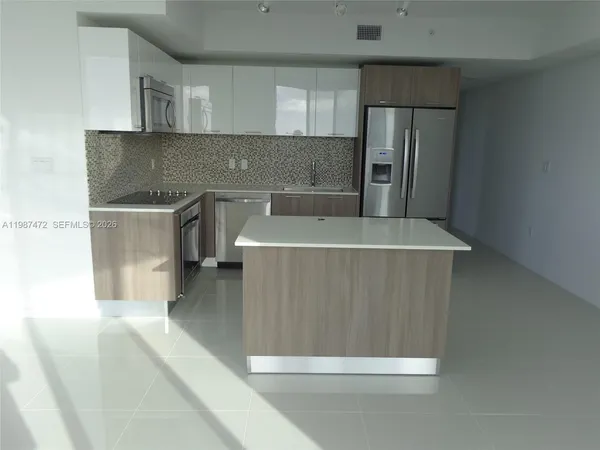 $3,200 | 5300 Paseo Boulevard, Unit 1114, Doral, FL 33166