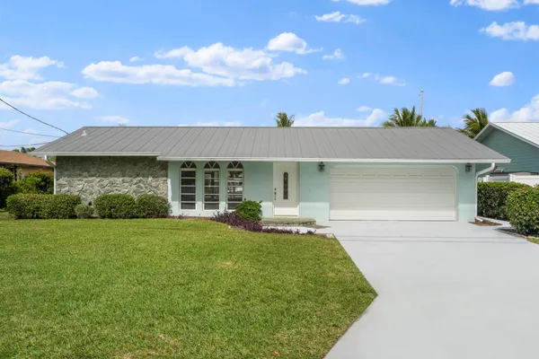 $849,000 | 1559 Southwest Dyer Point Road, Palm City, FL 34990