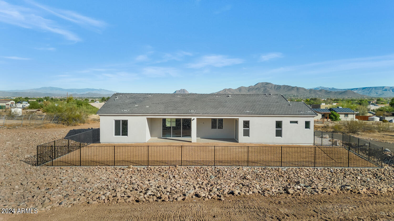 2935 West Joy Ranch Road Phoenix, AZ 85086 - Photo 34 of 42 Bring the pets.