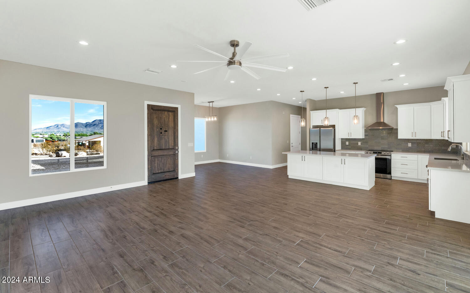 2935 West Joy Ranch Road Phoenix, AZ 85086 - Photo 8 of 42 Open great room