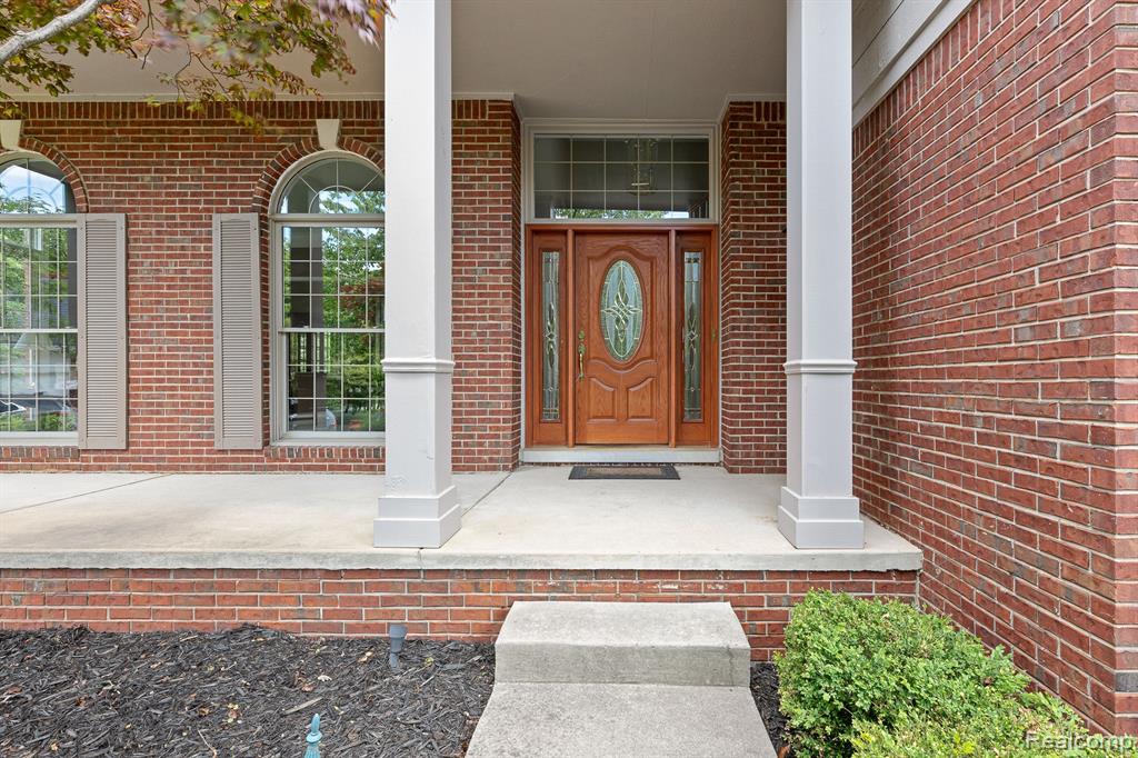 1999 Barrington Court Rochester Hills, MI 48306 - Photo 6 of 46