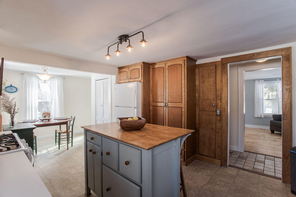 1048 State Road Eliot, ME 03903 - Photo 8 of 42 1048 State Road