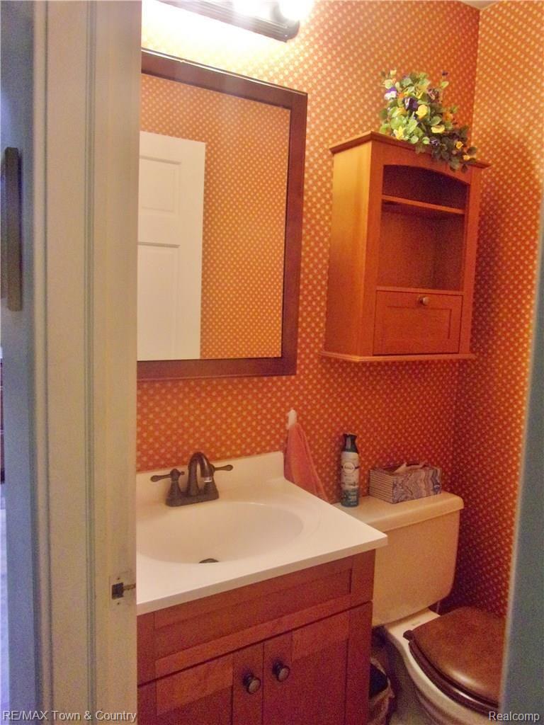 7325 Elms Road Swartz Creek, MI 48473 - Photo 14 of 30 106_3776.JPG