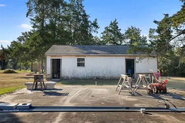 a view of backyard space