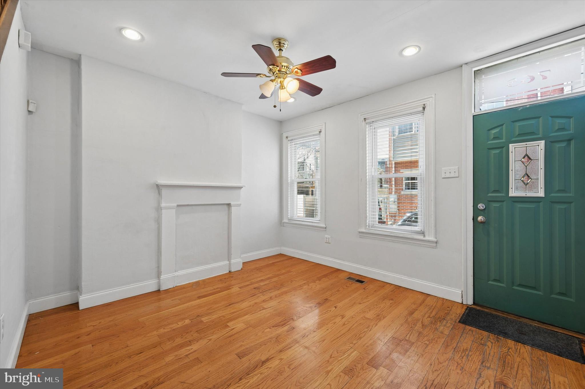 765 South Mole Street Philadelphia, PA 19146 - Photo 5 of 34