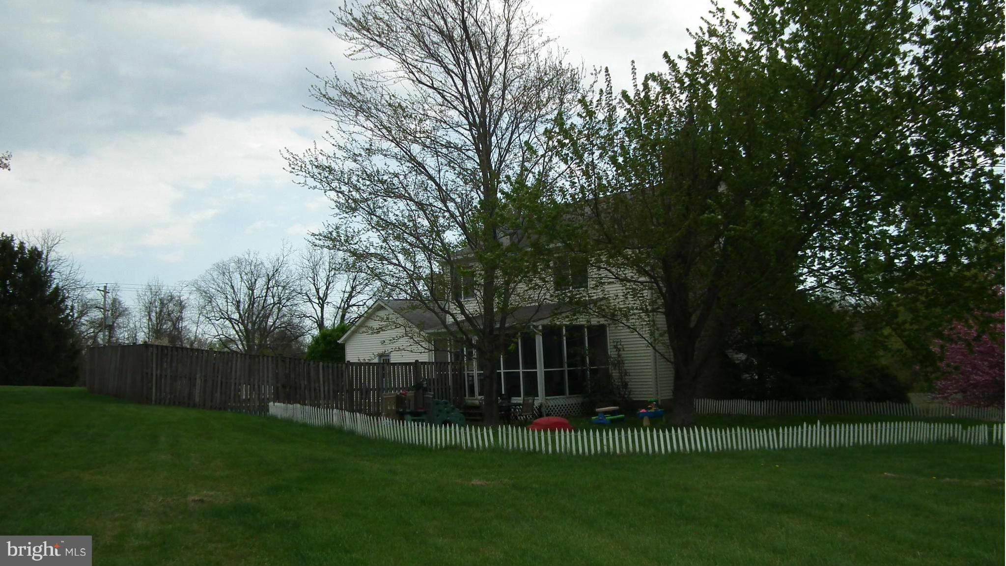 Exterior (Rear)