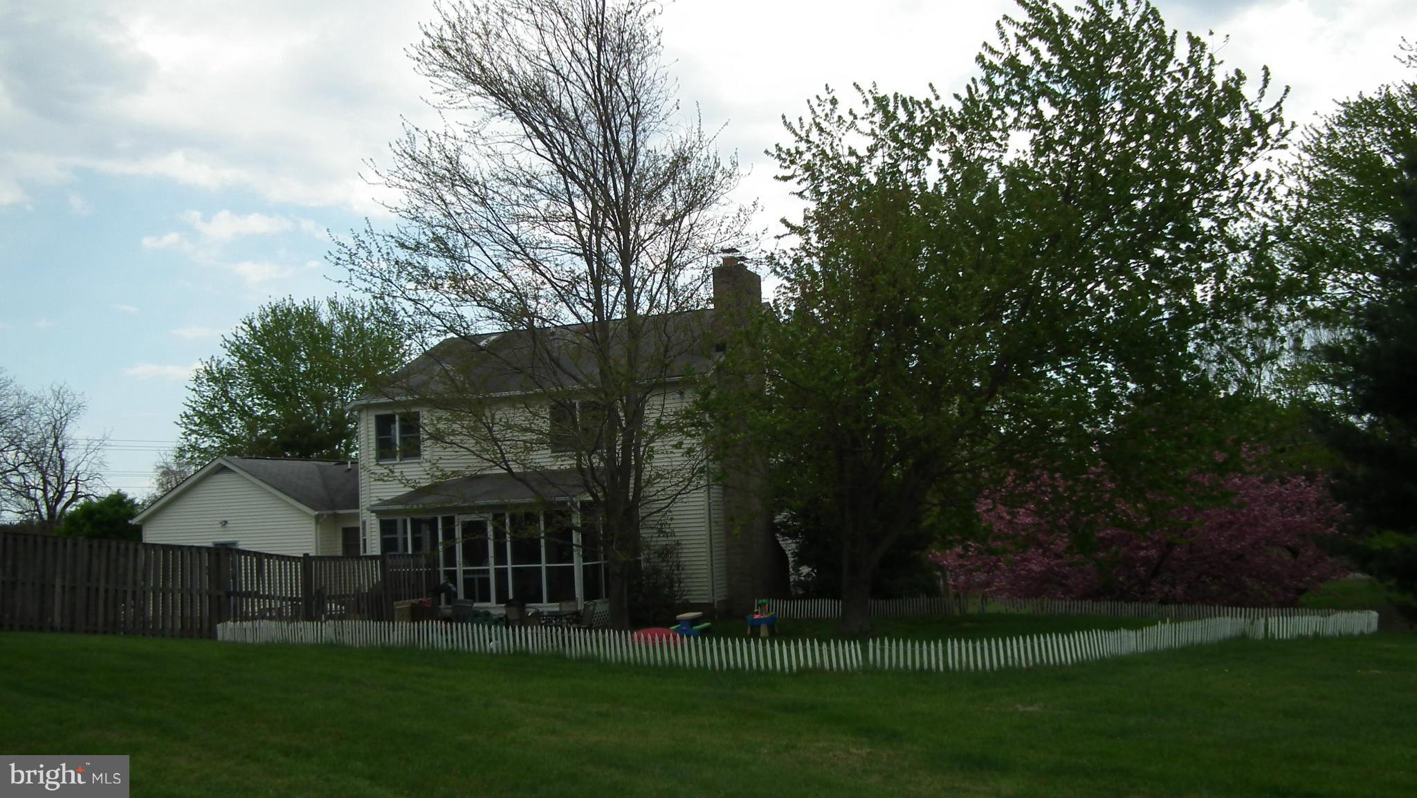 Exterior (Rear)