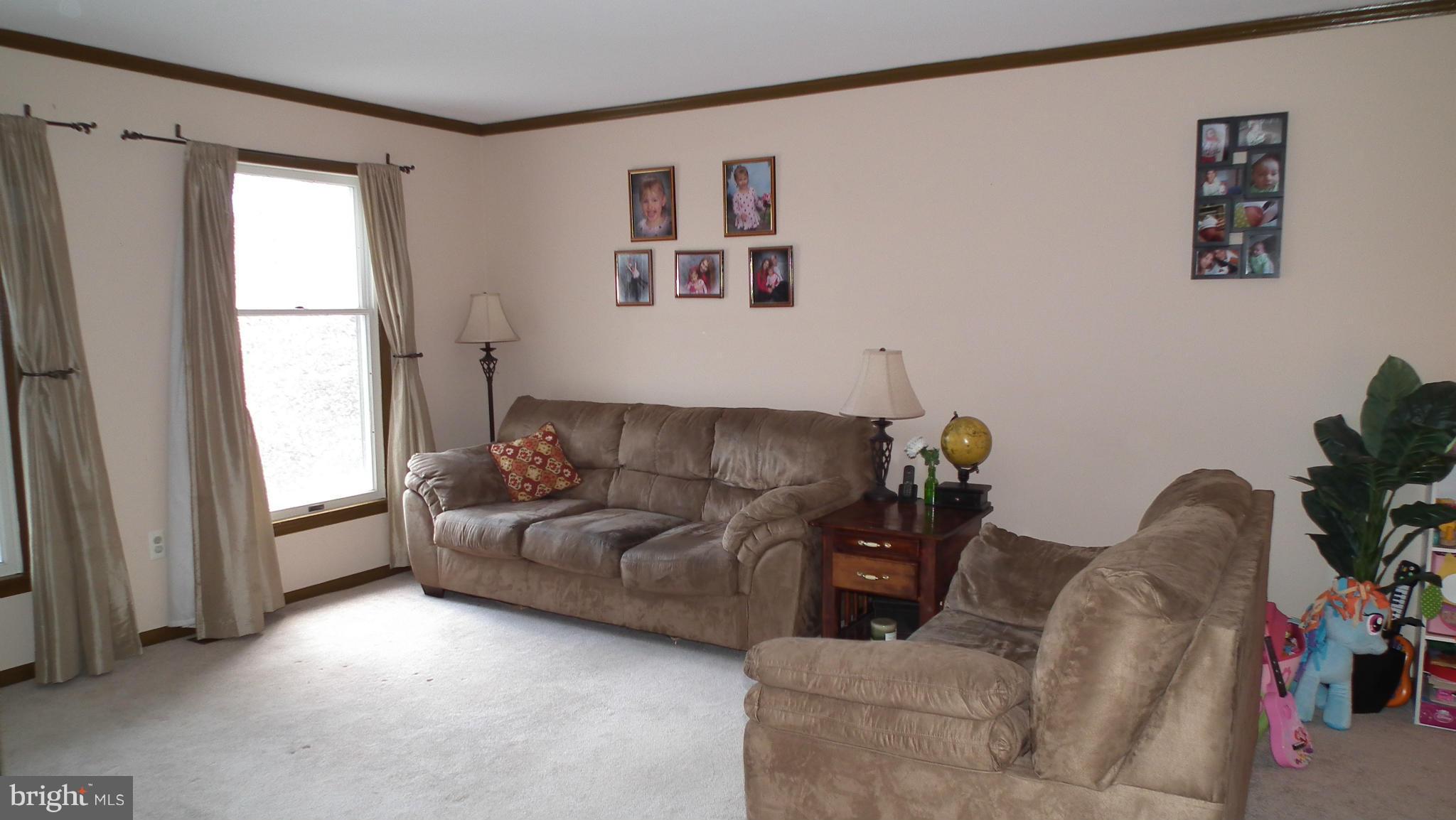 4700 Catharpin Road Gainesville, VA 20155 - Photo 8 of 27 Living Room