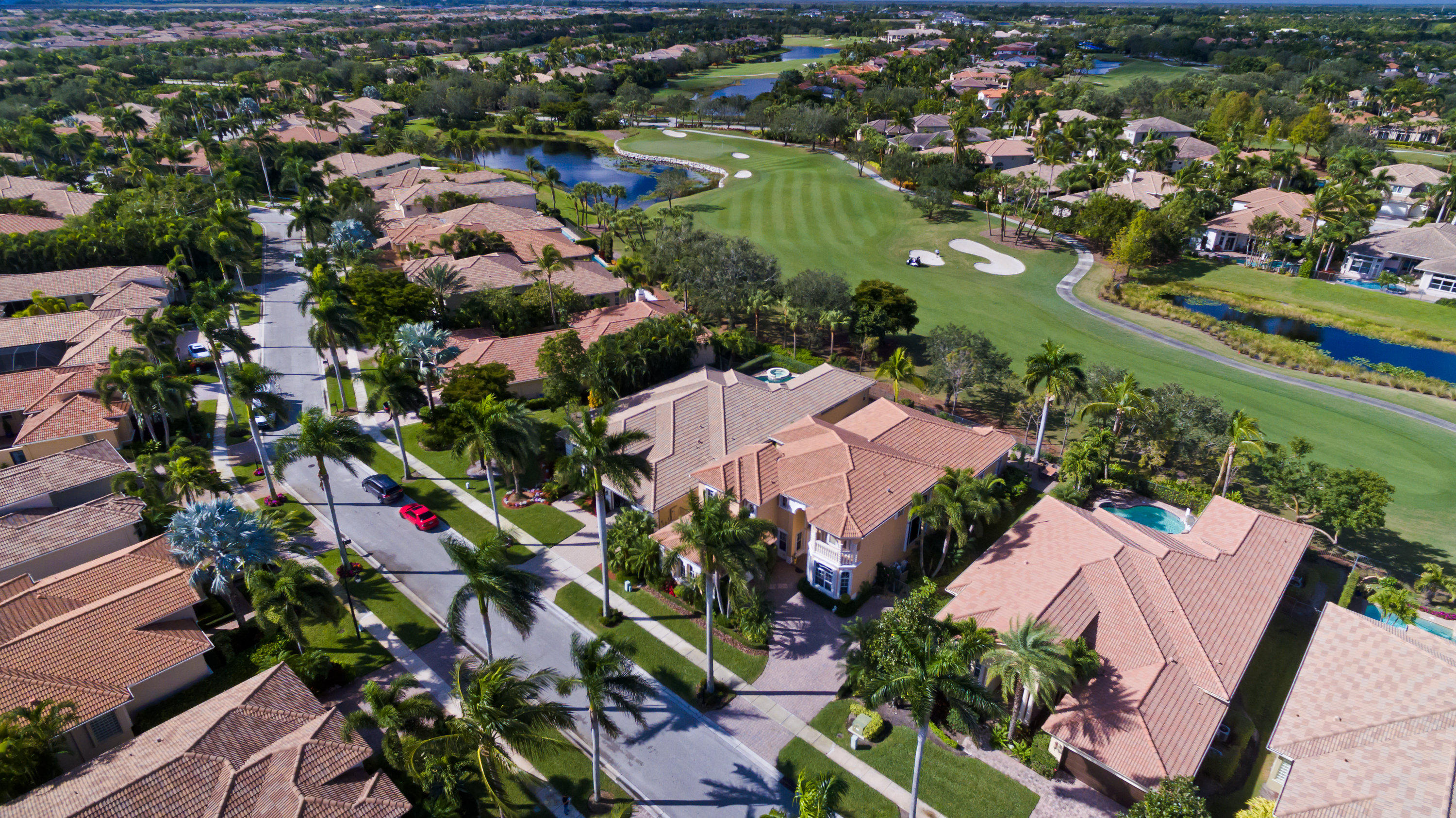 8077 Laurel Ridge Court Delray Beach, FL 33446 - Photo 4 of 34 FAIRWAY VIEWS