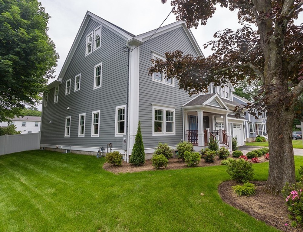 42 Peacedale Road Needham, MA 02492 - Photo 2 of 30 Gallery Image 2