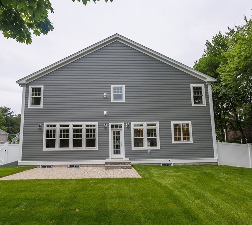 42 Peacedale Road Needham, MA 02492 - Photo 4 of 30 Gallery Image 4