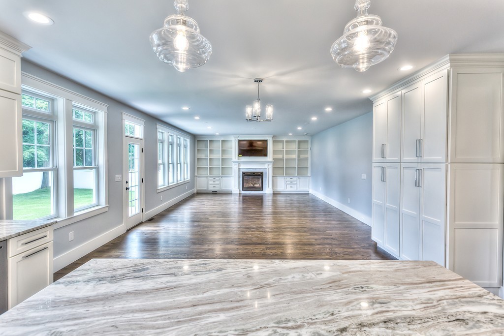 42 Peacedale Road Needham, MA 02492 - Photo 7 of 30 Gallery Image 7