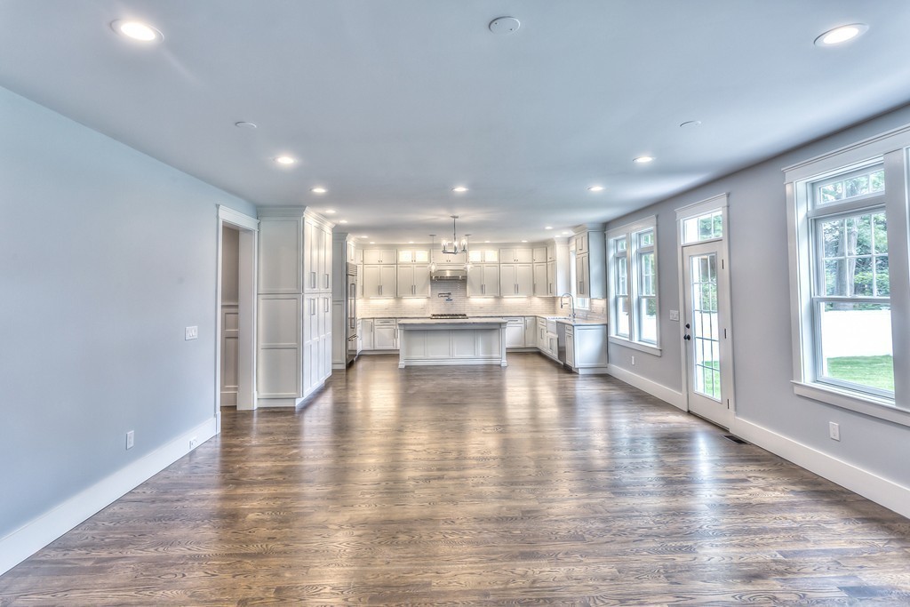 42 Peacedale Road Needham, MA 02492 - Photo 8 of 30 Gallery Image 8
