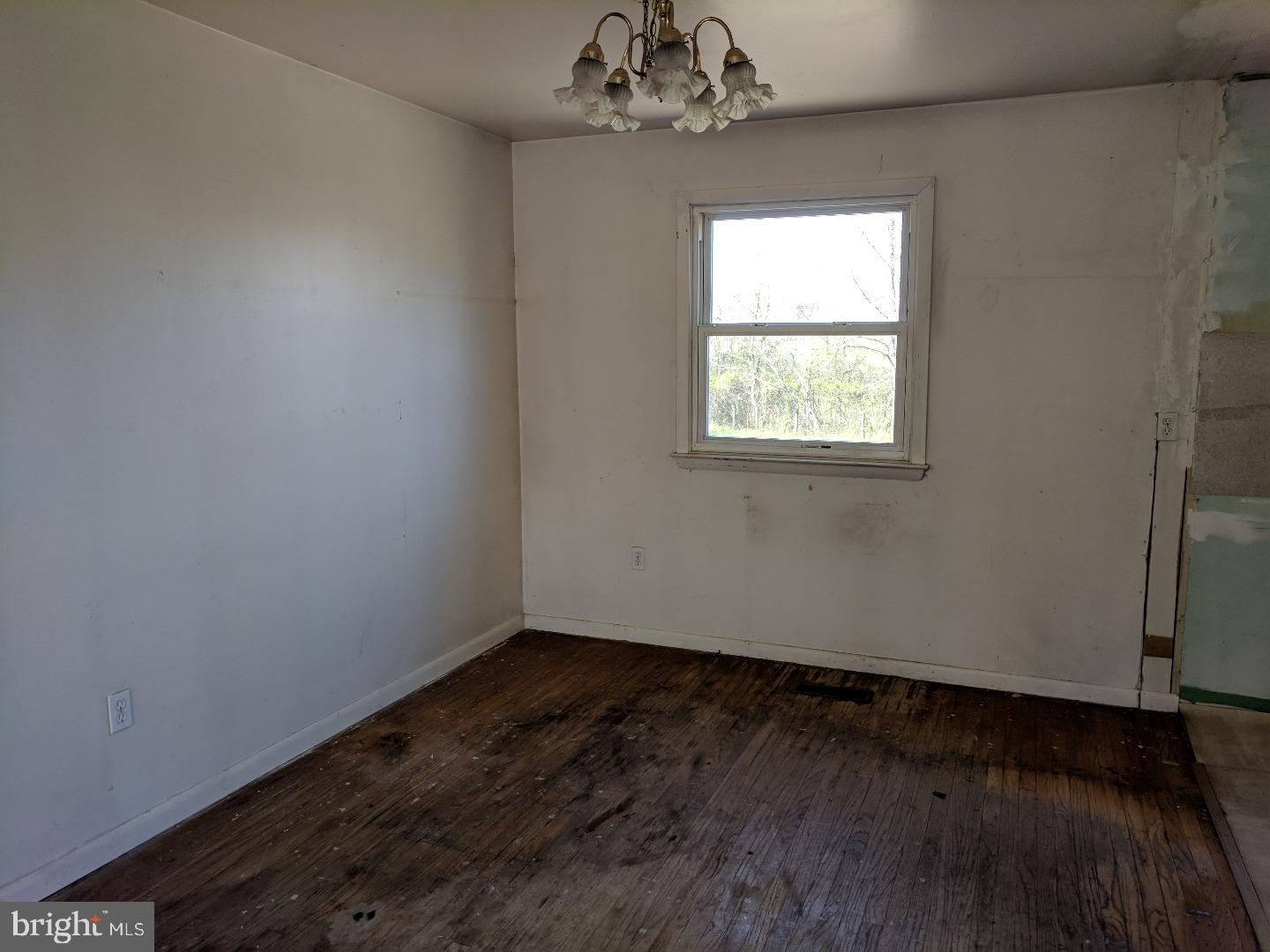 252 South Game Creek Road Carneys Point, NJ 08069 - Photo 5 of 10 Dining Room