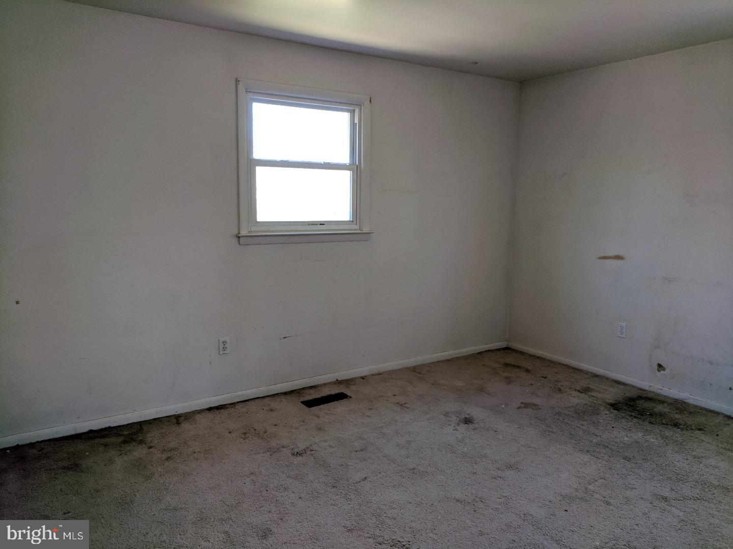 252 South Game Creek Road Carneys Point, NJ 08069 - Photo 6 of 10 Bedroom 2
