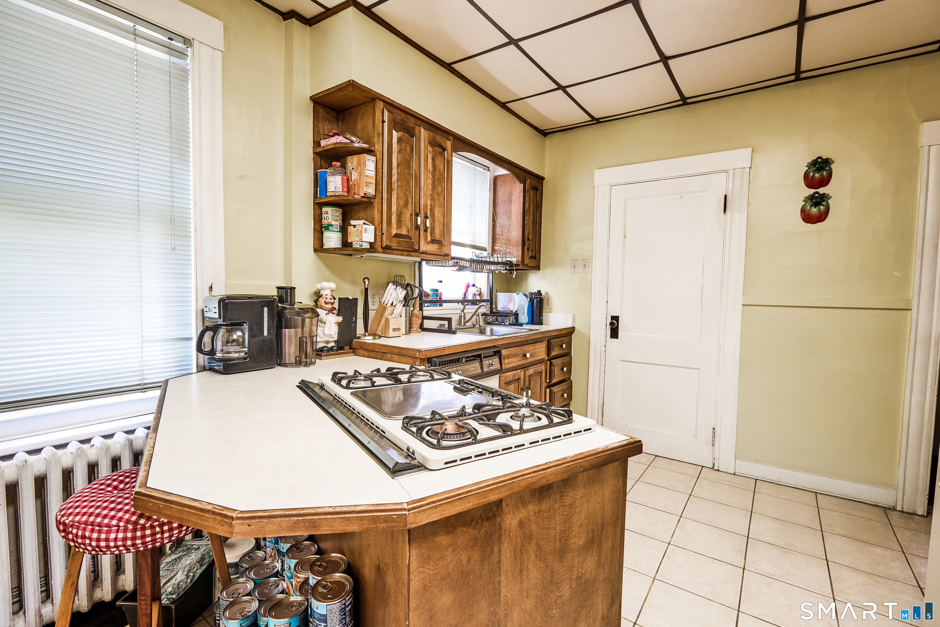 74 Harlem Avenue Bridgeport, CT 06606 - Photo 16 of 41