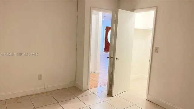 $650,000 | 4760 Southwest 66th Terrace, Davie, FL 33314