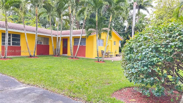 $650,000 | 4760 Southwest 66th Terrace, Davie, FL 33314