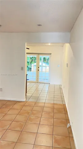 $650,000 | 4760 Southwest 66th Terrace, Davie, FL 33314