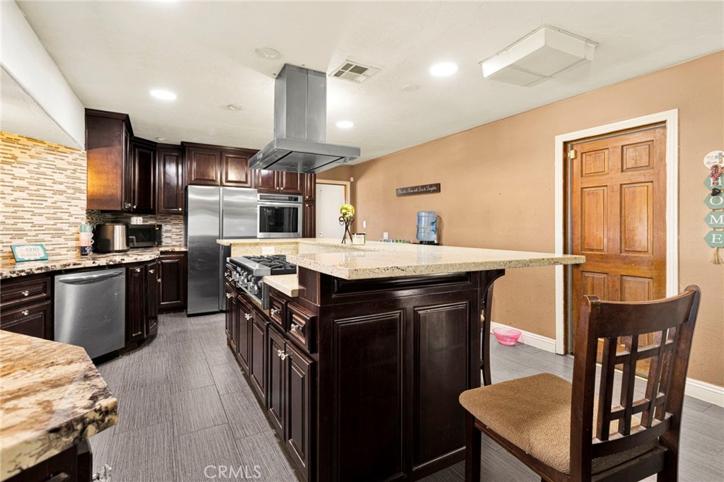 10080 Deep Creek Road Apple Valley, CA 92308 - Photo 13 of 55