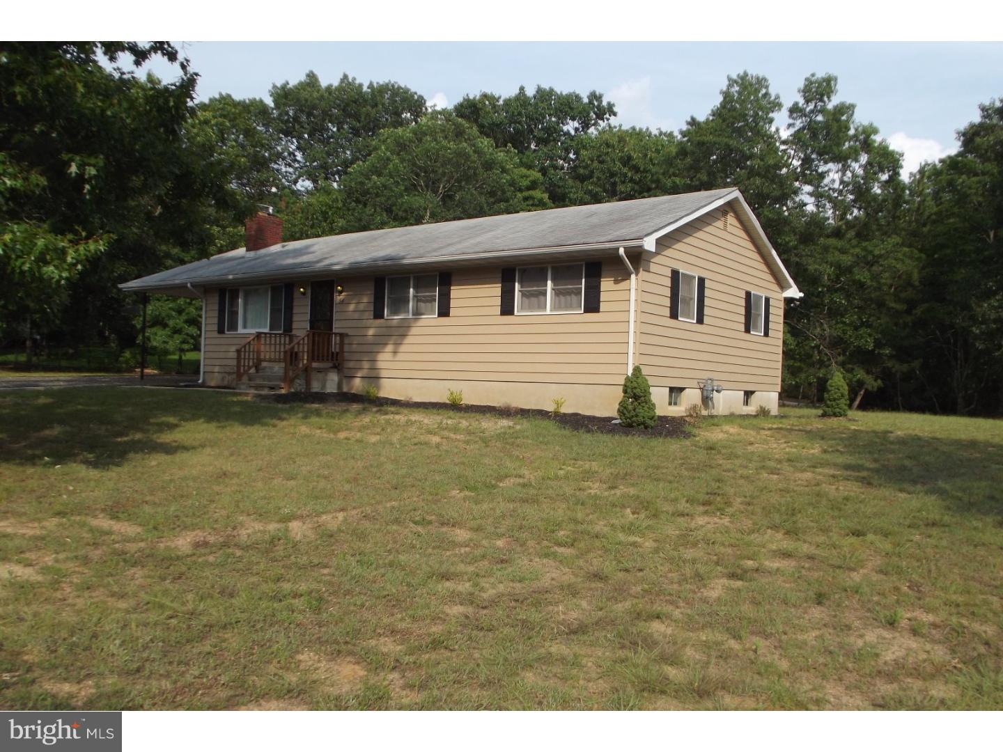 54 Hopkins Road New Egypt, NJ 08533 - Photo 2 of 12