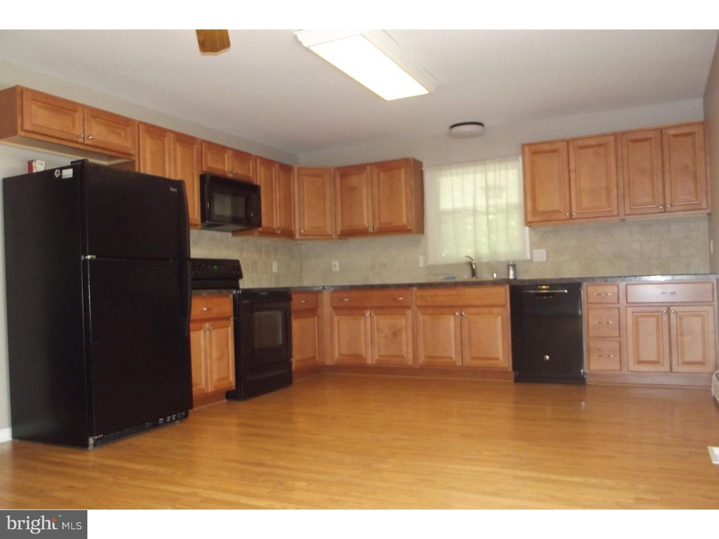 54 Hopkins Road New Egypt, NJ 08533 - Photo 5 of 12