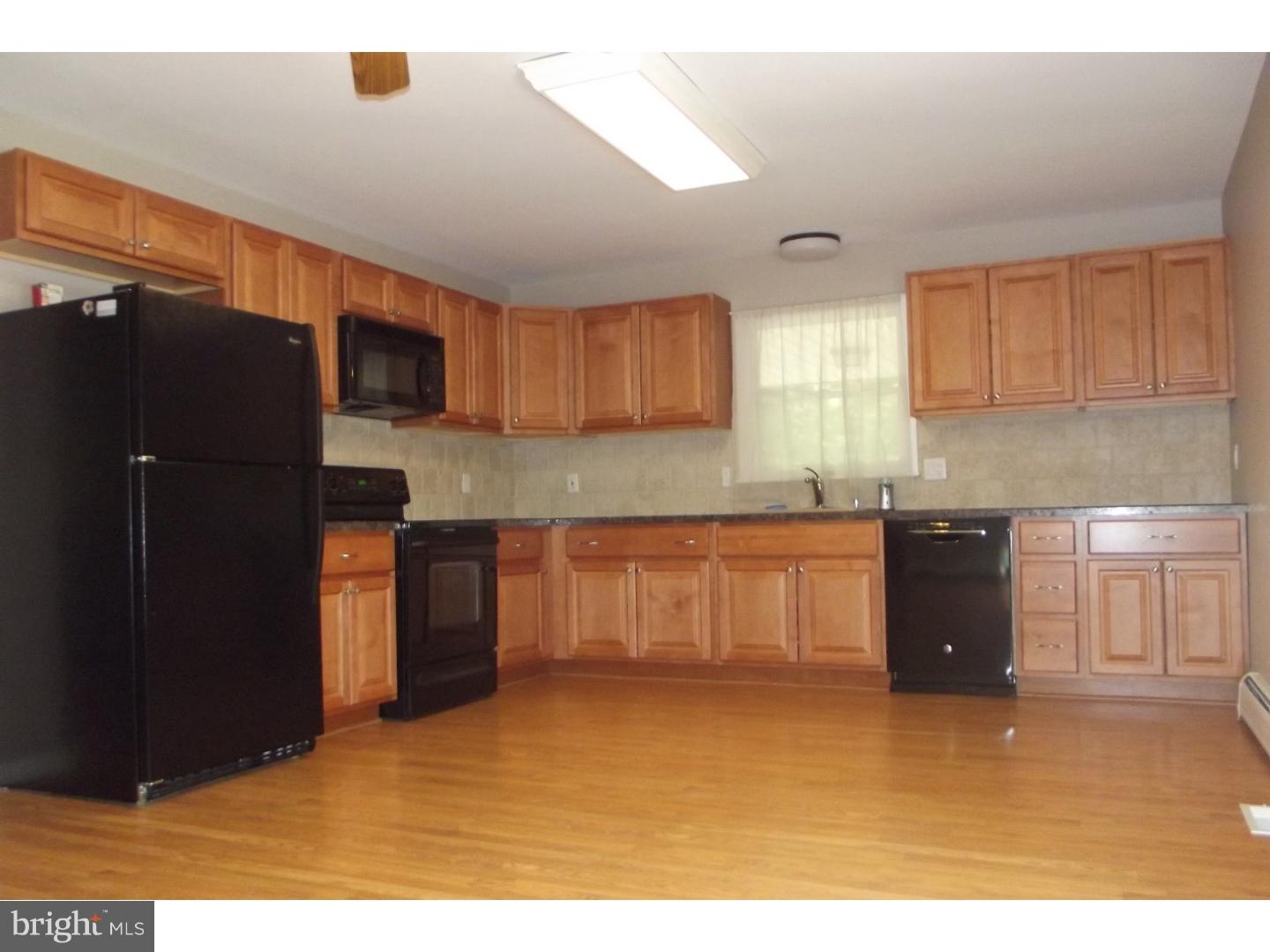 54 Hopkins Road New Egypt, NJ 08533 - Photo 6 of 12
