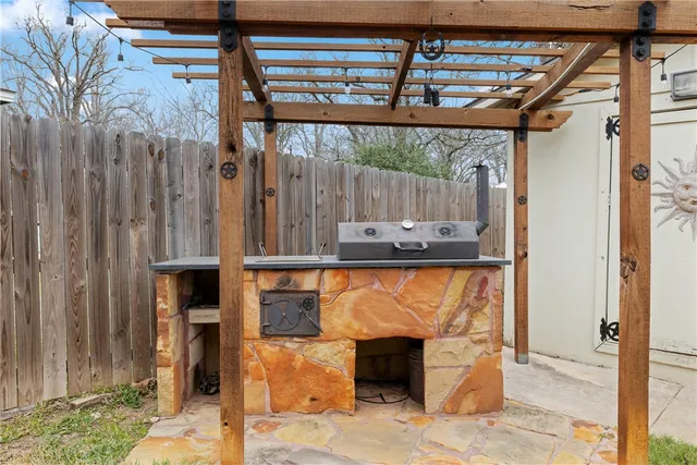 $274,900 | 3811 Caleb Court, Bryan, TX 77803