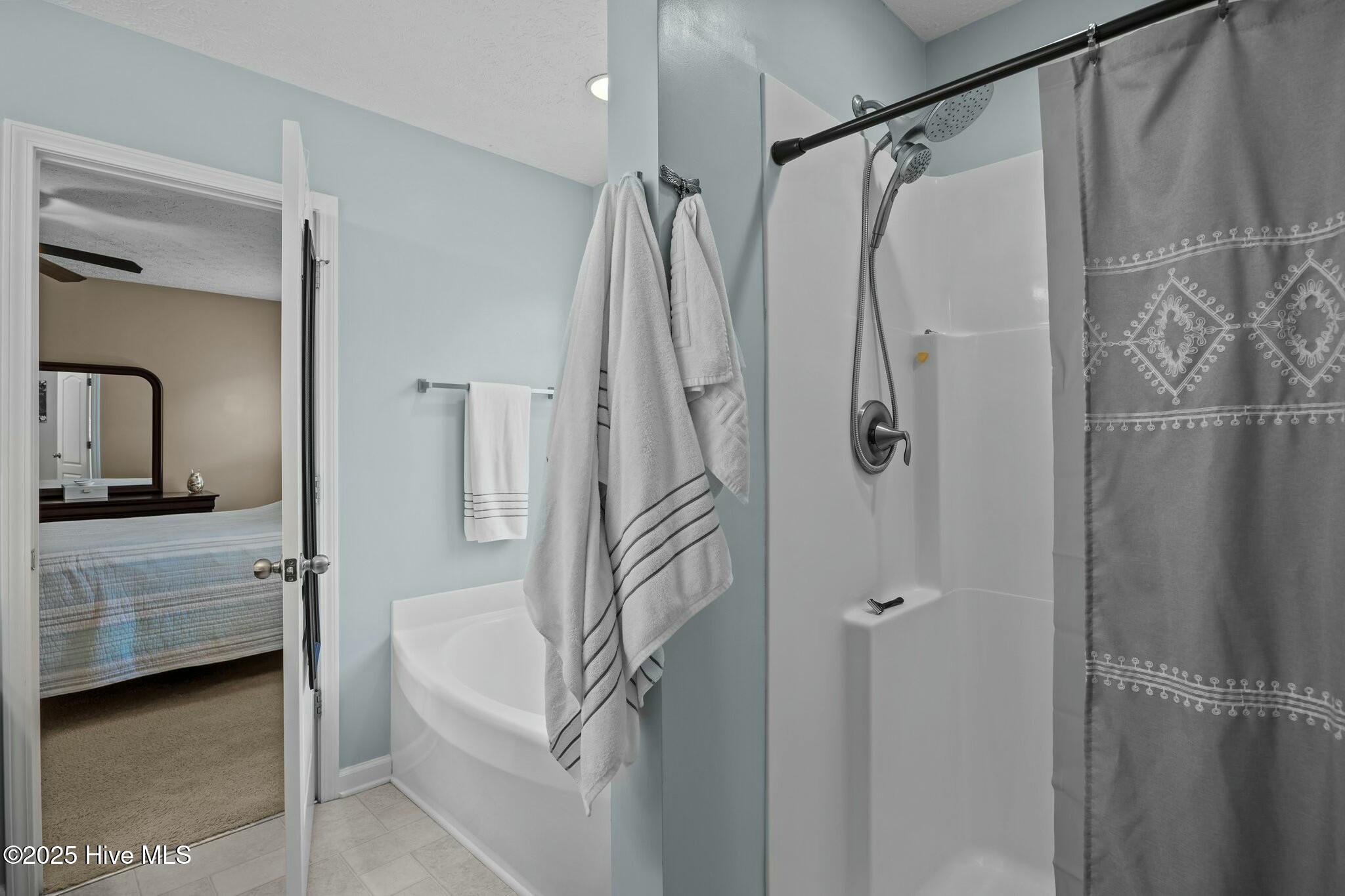 111 Apple Drive Havelock, NC 28532 - Photo 19 of 44 Primary Bath