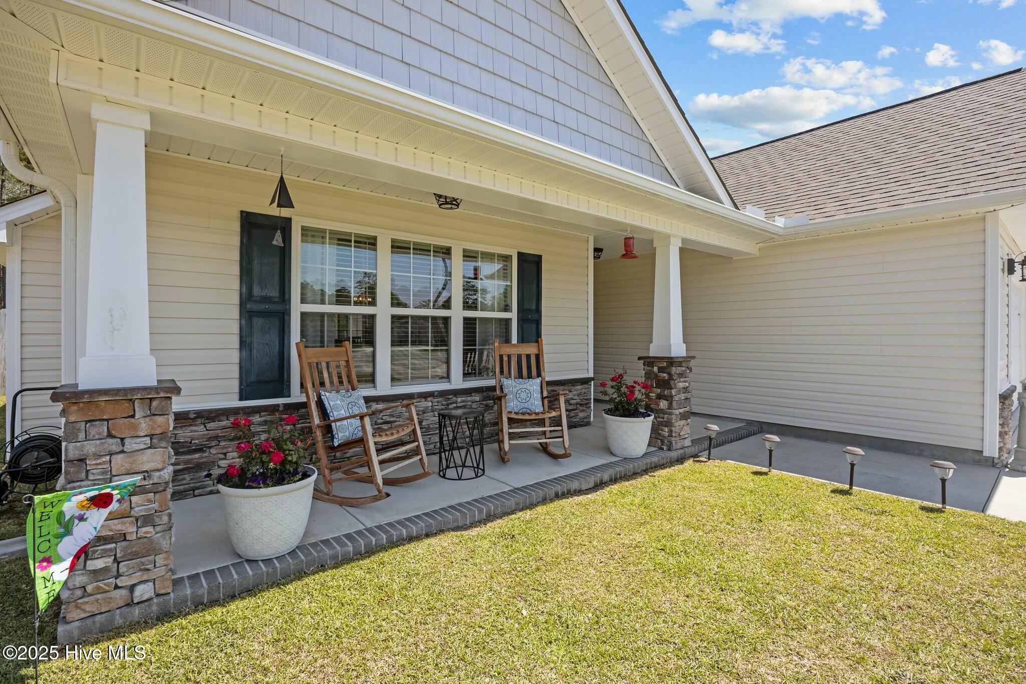 111 Apple Drive Havelock, NC 28532 - Photo 5 of 44 Front Porch
