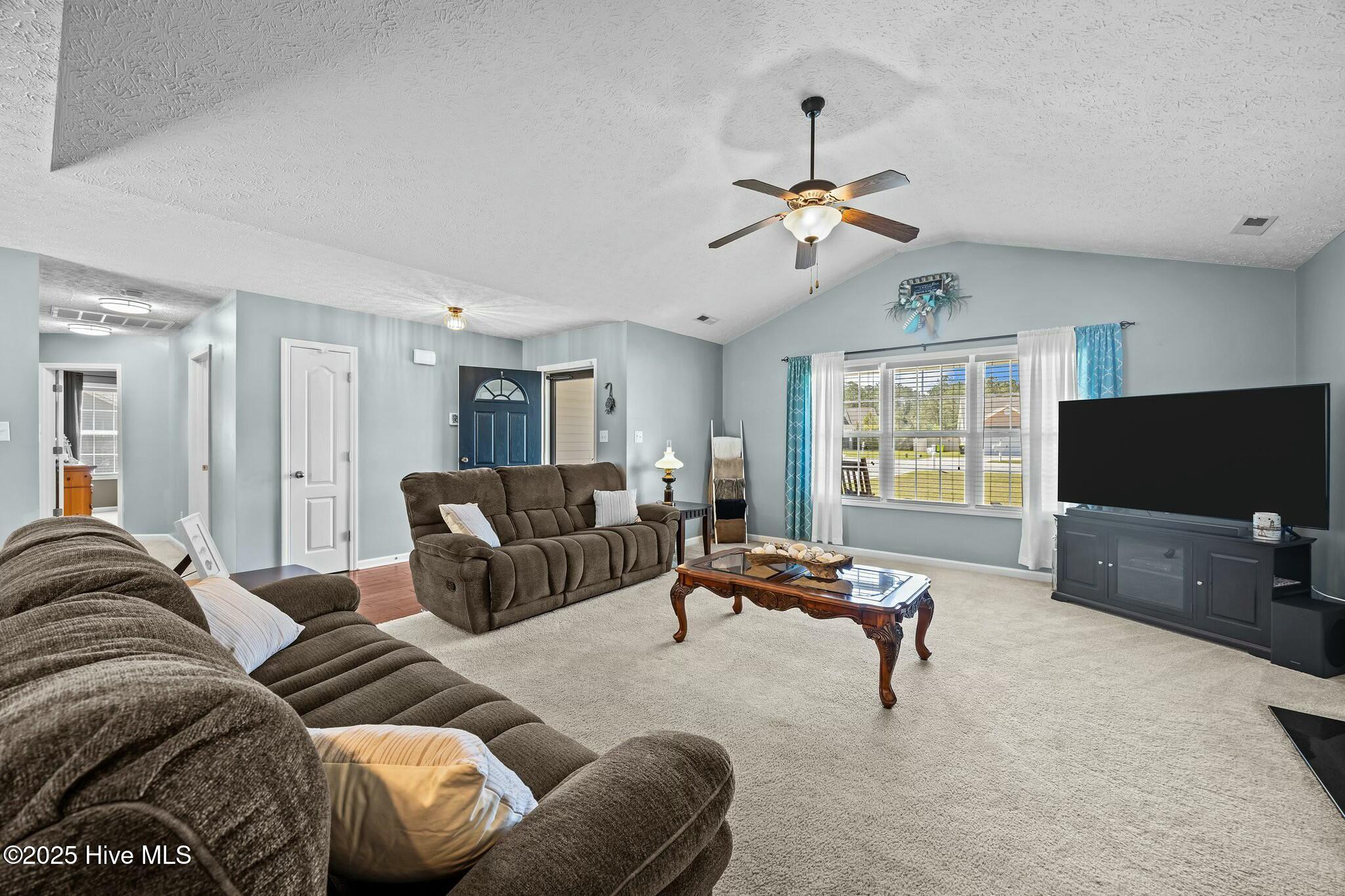 111 Apple Drive Havelock, NC 28532 - Photo 8 of 44 Great room