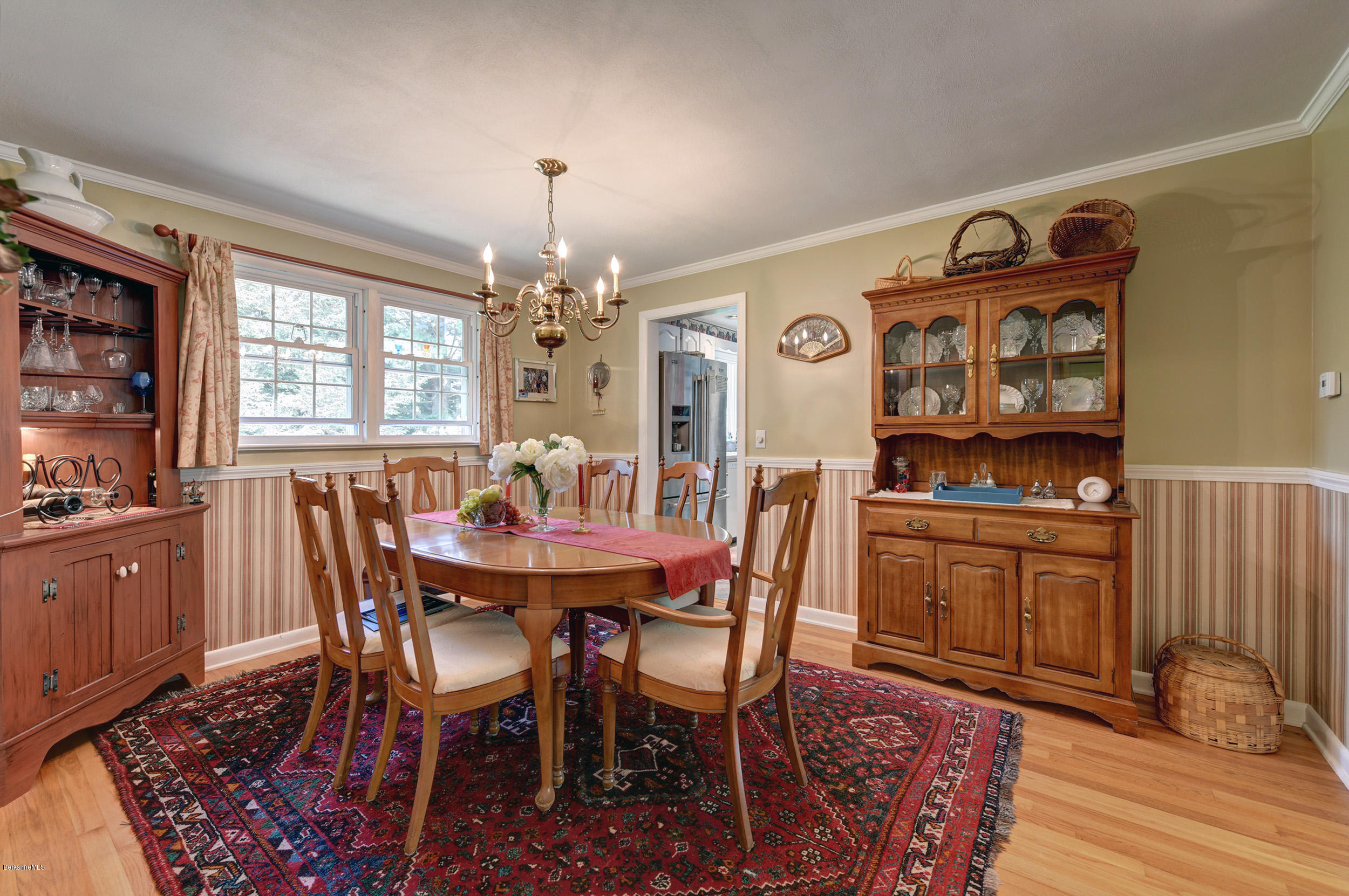 21 Valentine Road Pittsfield, MA 01201 - Photo 12 of 32 Formal Dining