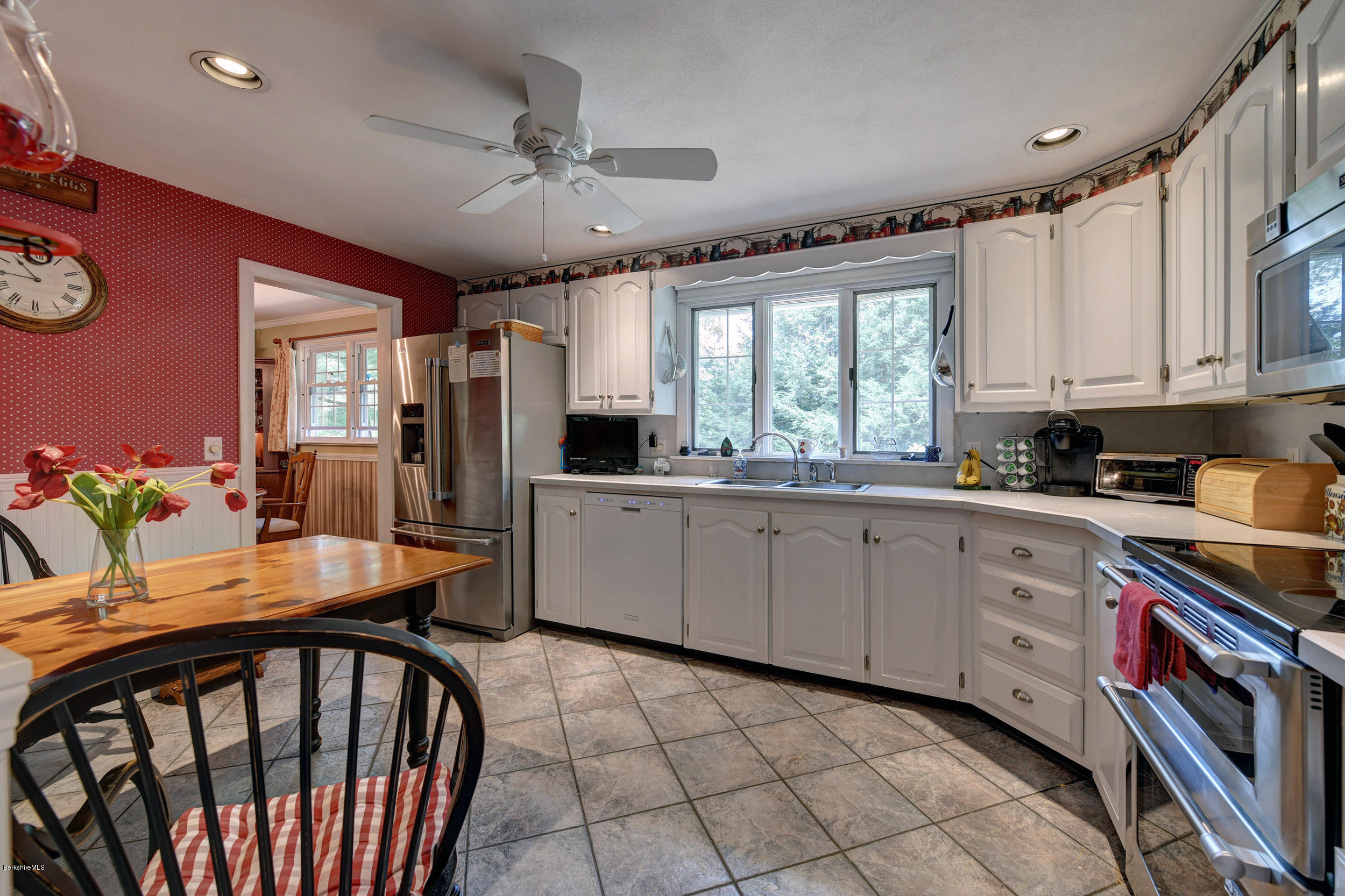 21 Valentine Road Pittsfield, MA 01201 - Photo 13 of 32 Eat In Kitchen