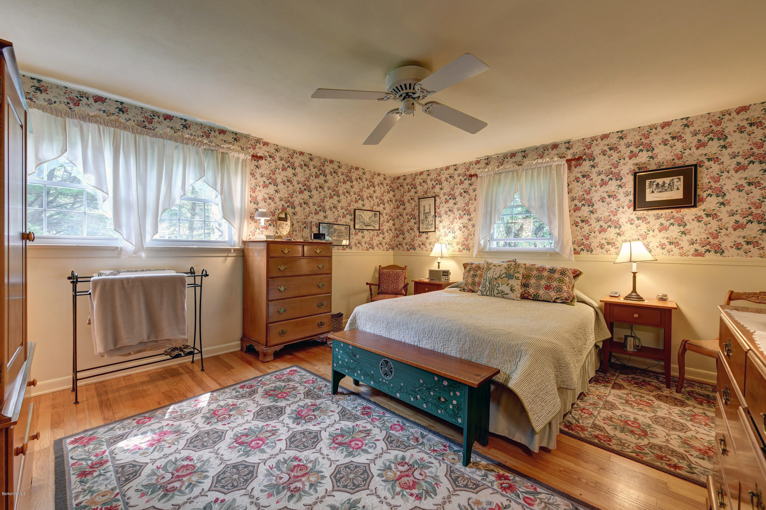 21 Valentine Road Pittsfield, MA 01201 - Photo 16 of 32 Master Suite