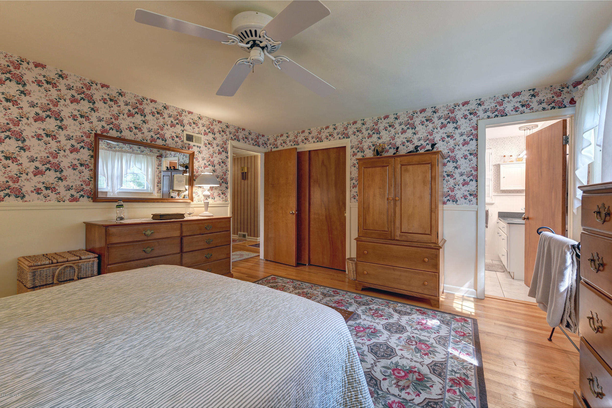 21 Valentine Road Pittsfield, MA 01201 - Photo 17 of 32 Master Suite