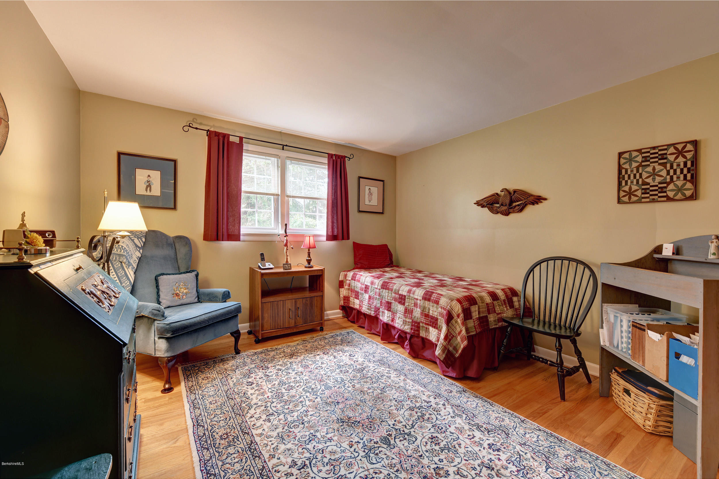 21 Valentine Road Pittsfield, MA 01201 - Photo 20 of 32 Bedroom 3