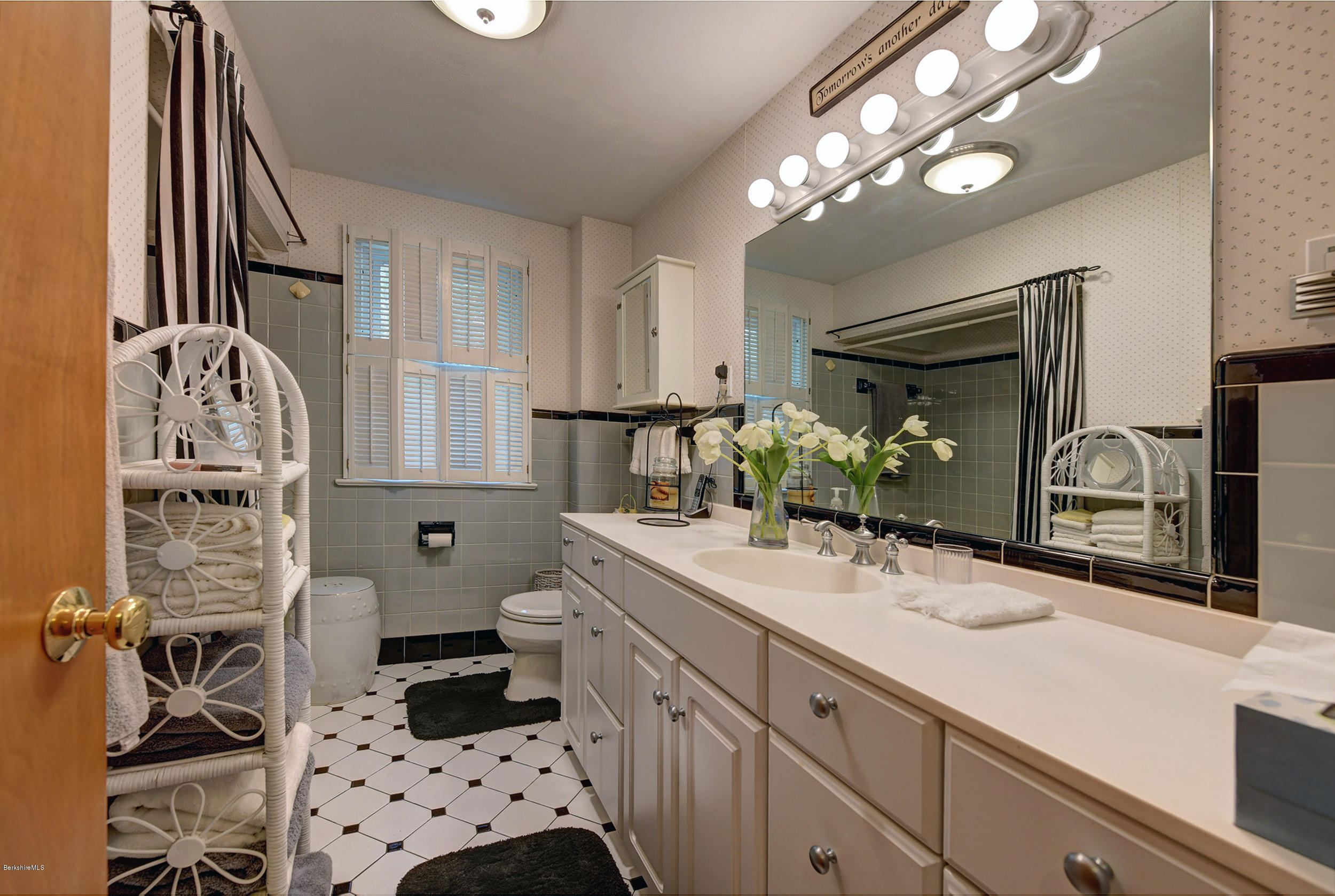 21 Valentine Road Pittsfield, MA 01201 - Photo 22 of 32 Guest Bath