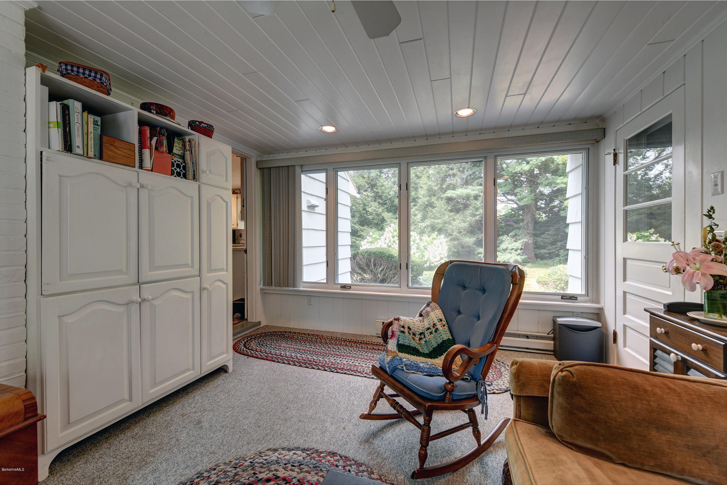 21 Valentine Road Pittsfield, MA 01201 - Photo 23 of 32 Den Breezeway