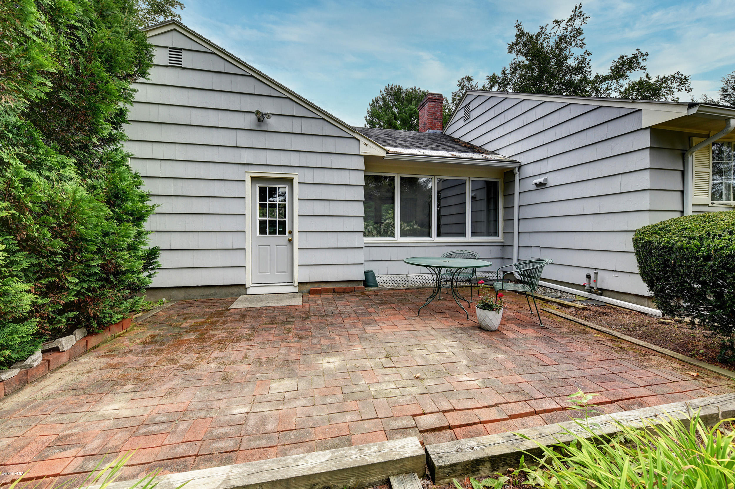 21 Valentine Road Pittsfield, MA 01201 - Photo 27 of 32 Patio